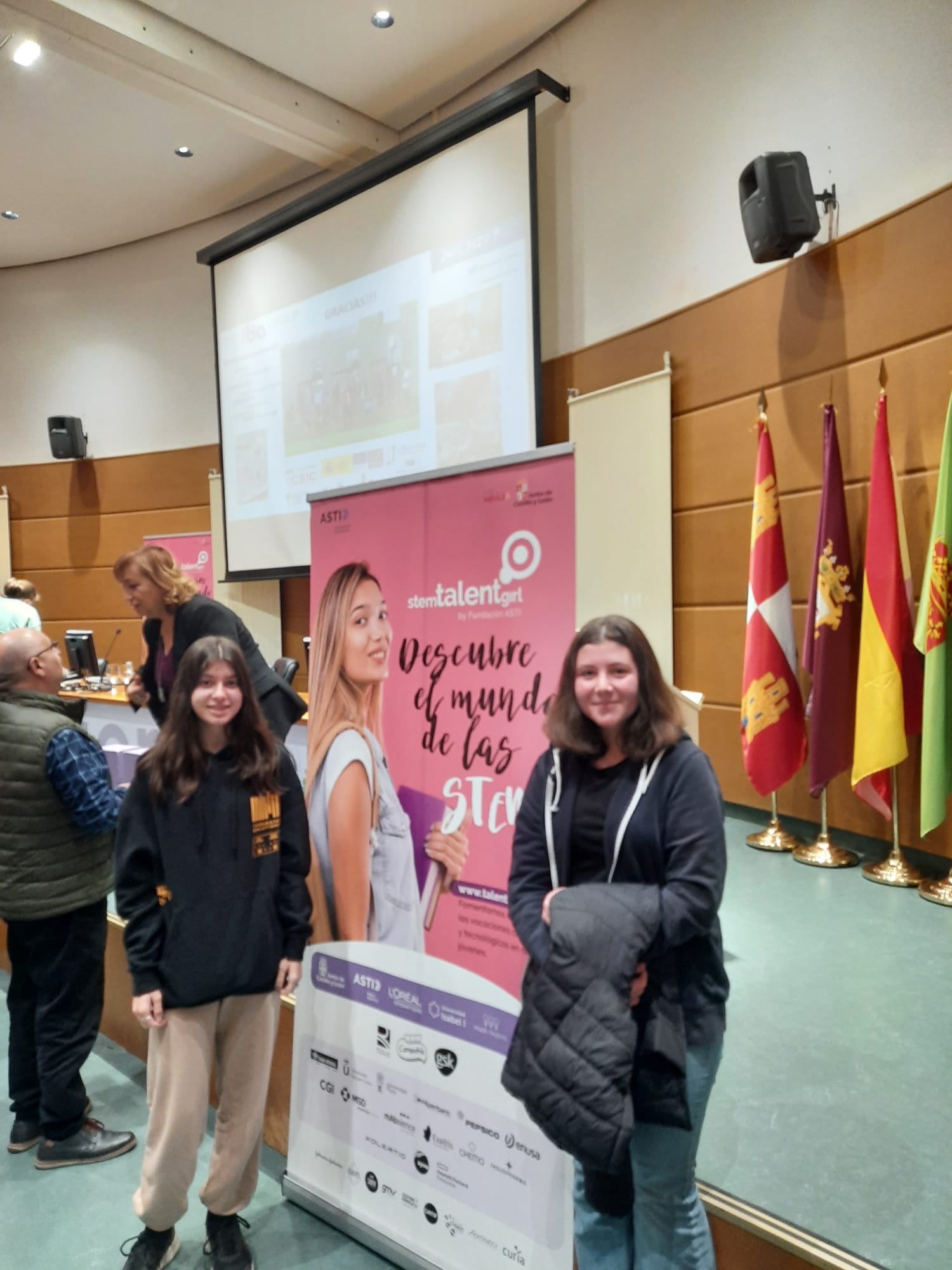 Alumnas de 3º de la ESO en el Talent Girl